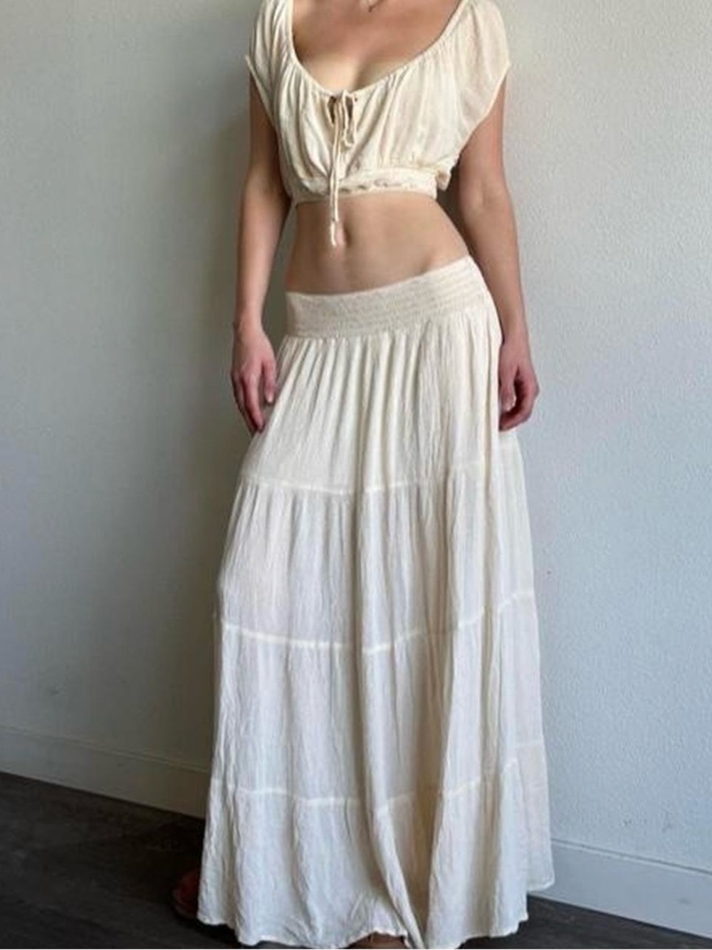 Super sexy & flattering vintage 2000’s free people boho white maxi skirt set - Picture 2 of 4